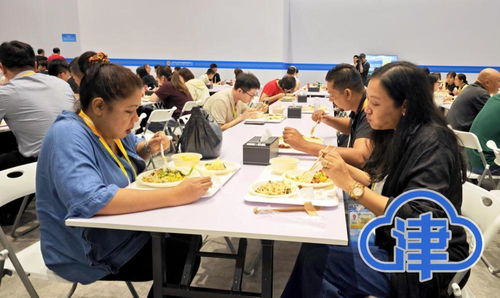 上合峰会餐饮服务融合特色与关怀，世界各地记者为之点赞