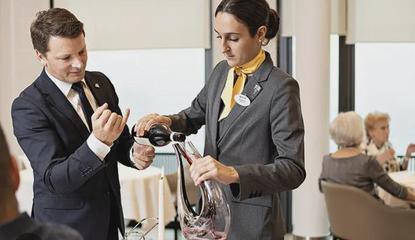 奥地利酒店与餐饮业达成新集体协议，提升行业标准与服务保障